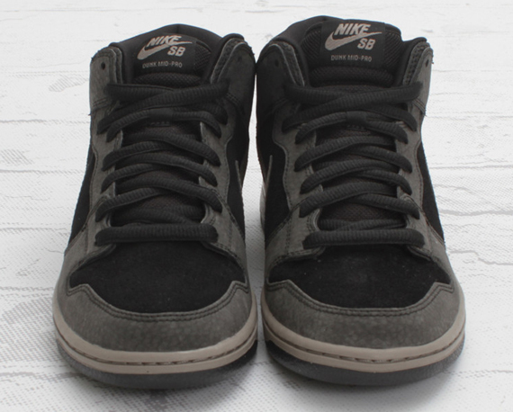 Nike Sb Dunk Mid Black Iron 31