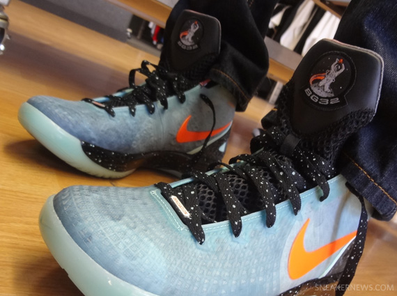 Nike Zoom Hyperdunk 2011 Supreme - Blake Griffin 'Galaxy' PE | On-Foot Images