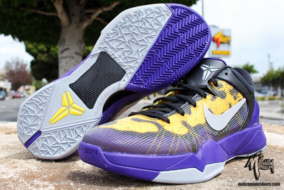 Nike Zoom Kobe Vii Poison Dart Frog Lakers 03