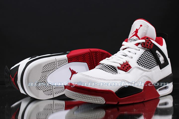 Air Jordan 4 Varsity Red 3