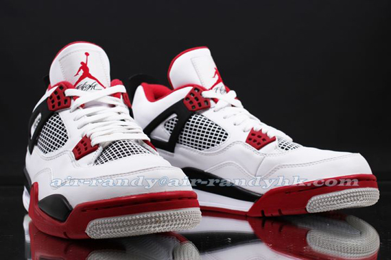 Air Jordan 4 Varsity Red 4