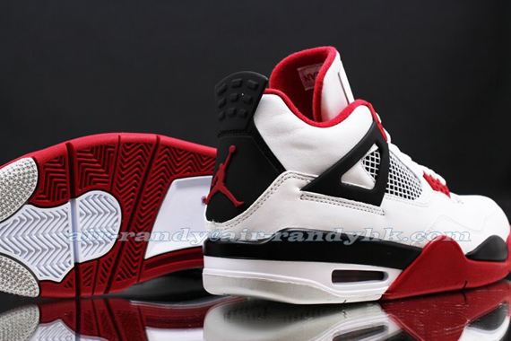 Air Jordan 4 Varsity Red 7