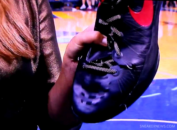 Blake Griffin Tears His Hyperdunk Elite Pe 2