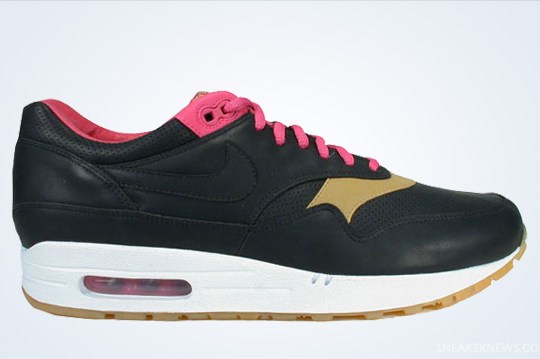 Classics Revisited: Kid Robot x Nike Air Max 1 (2005)