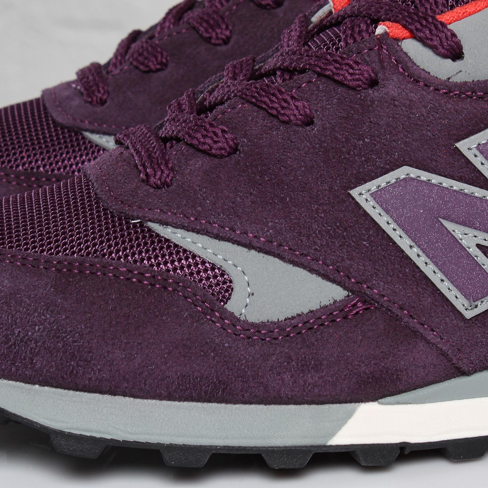 New Balance M577pu 3