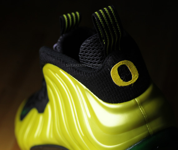 Nike Air Foamposite One Oregon Ducks Customs 11