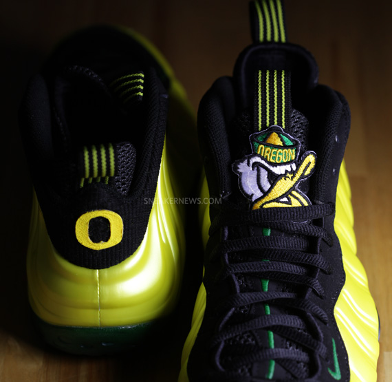 Nike Air Foamposite One Oregon Ducks Customs 2