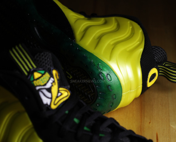 Nike Air Foamposite One Oregon Ducks Customs 6