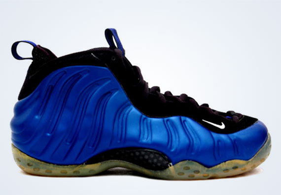 Classics Revisited: Nike Air Foamposite One - Dark Neon Royal - Black (1997)