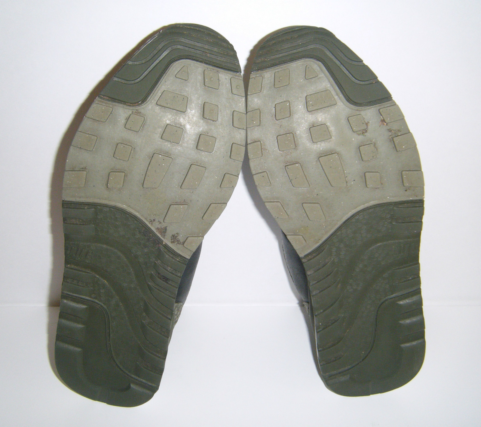 Nike Air Safari Le Holiday 2012 Sample 06