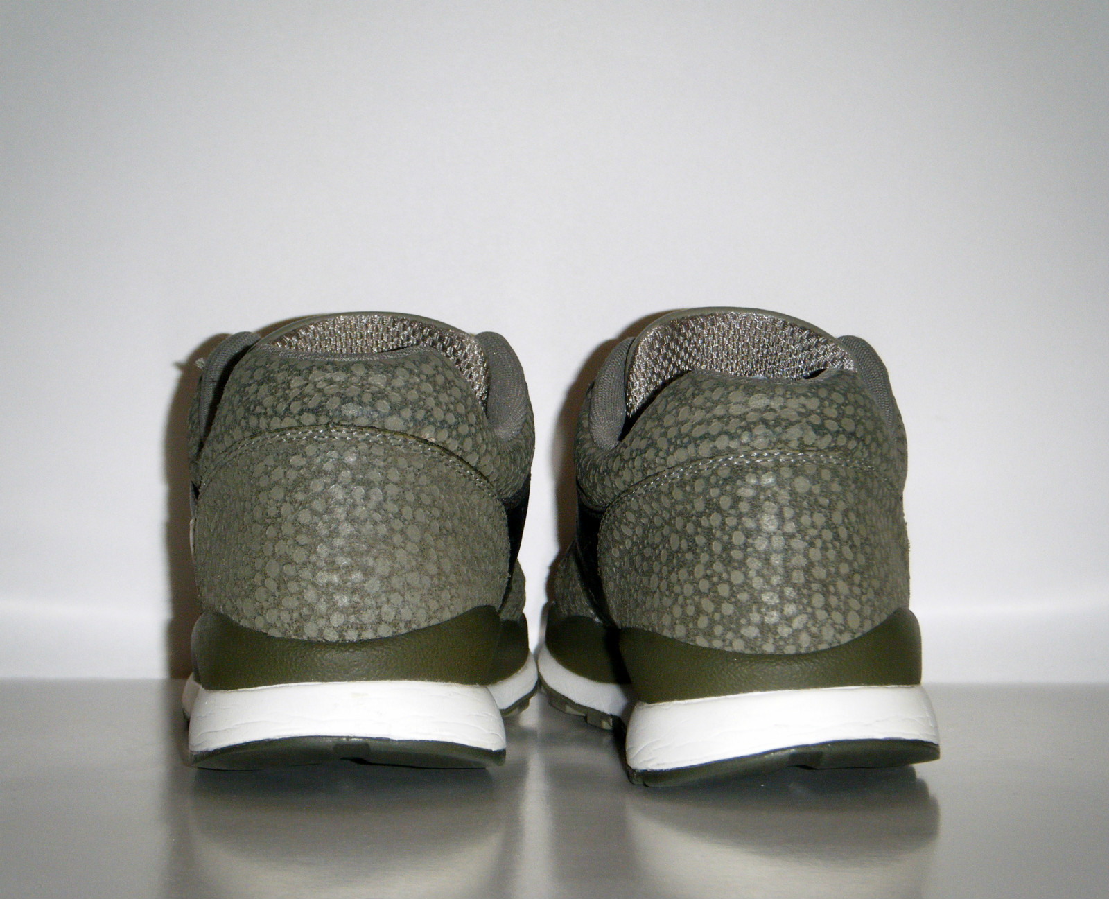 Nike Air Safari Le Holiday 2012 Sample 11