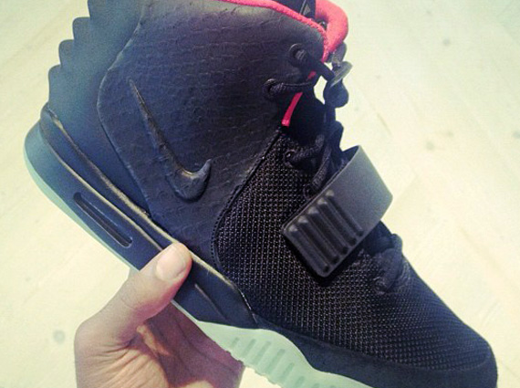 Nike Air Yeezy 2 Celebrity Hook-ups