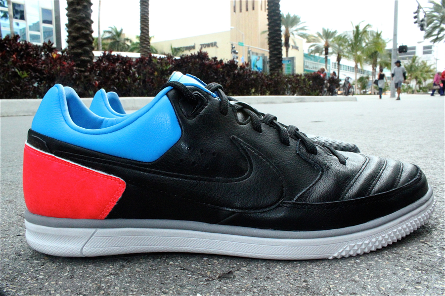 Nike Street Gato Black Blue Glow Solar Red 1
