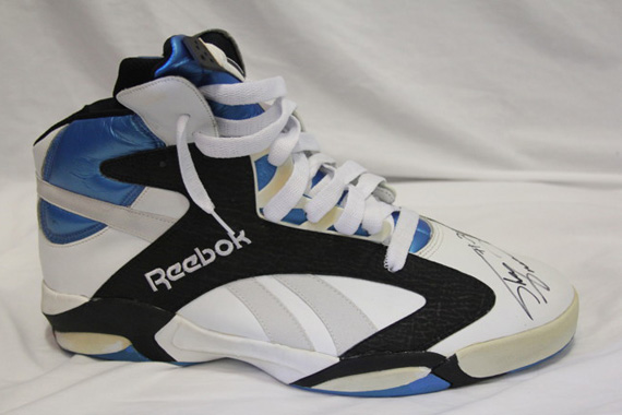 Reebok Shaq Attaq Autographed 10