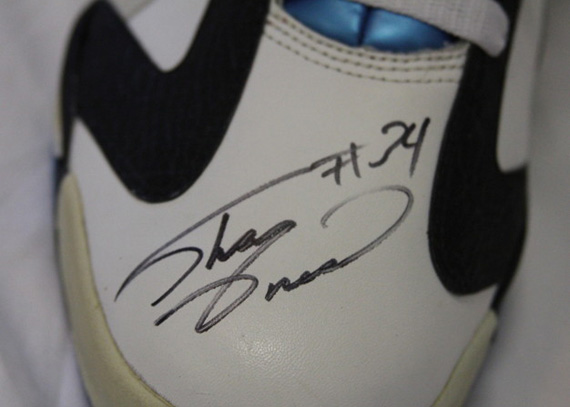 Reebok Shaq Attaq Autographed 9