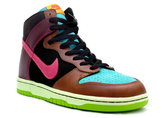 Undefeated Nike Dunk Hi