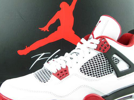 Air Jordan 4 - White - Varsity Red - Black