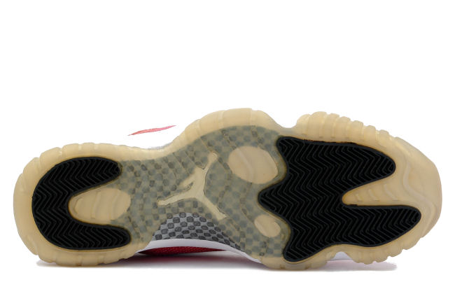 Air Jordan Xi Low Snakeskin Wmns Pink 02