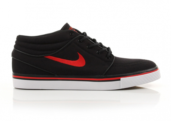 Nike Sb June 2012 Footwear Dqm 5