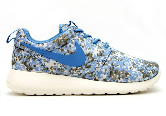 Nike Wmns Roshe Run Camo Blue 2