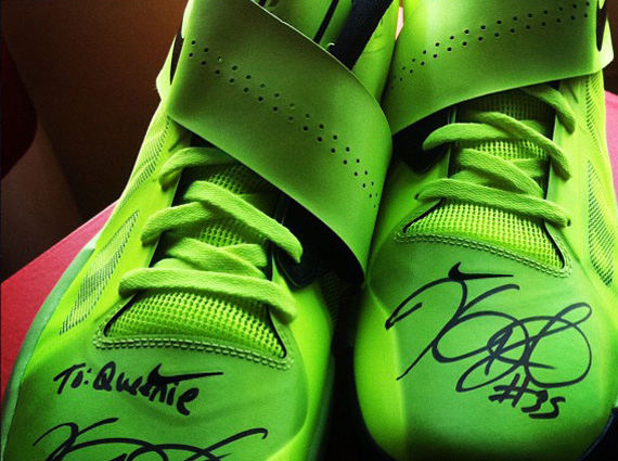 Nike Zoom Kd Iv Queenie Autograph 1