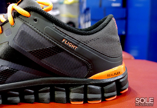 Reebok RealFlex Flight – Black – Orange
