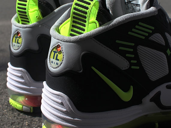 Nike Air Max Pillar – Neutral Grey – Volt – Dark Charcoal – Black