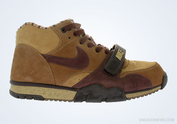 Classics Revisited: Nike Air Trainer 1 "Shima Shima" (2003)