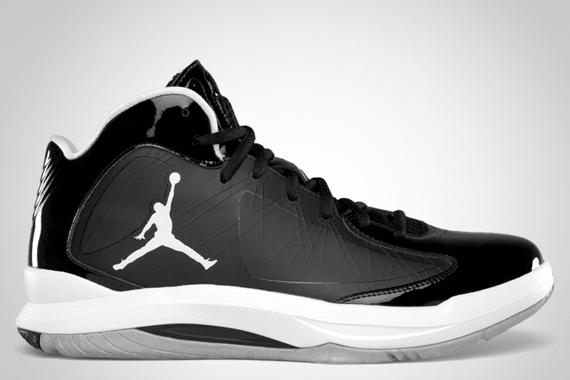 Jordan Aero Flight Game Black White Metallic Silver1