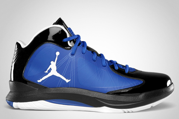 Jordan Aero Flight Game Royal White Black1