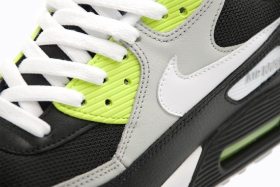 Nike Air Max 90 – Black – Grey – Volt