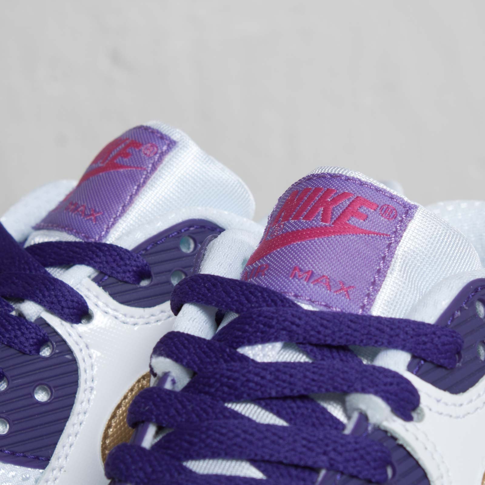 Nike Air Max 90 Gs White Metallic Gold Court Purple 6