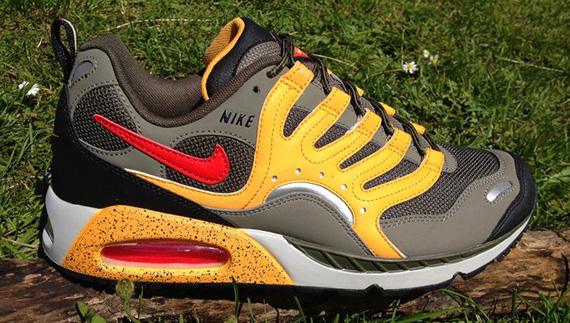 Nike Air Max Humara Olive Red Orange 1