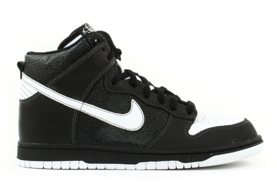 Nike Dunk High Stingray Nort Clerks Pack