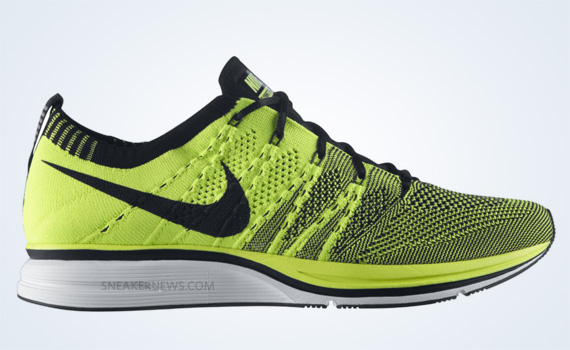 Nike Flyknit Trainer Volt Black