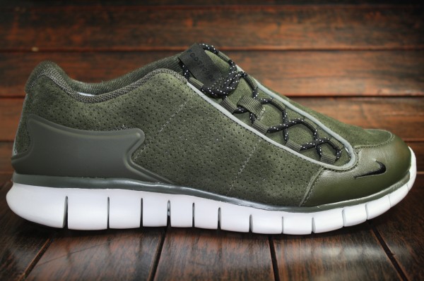 Nike Footscape Free Microperf Suede 2