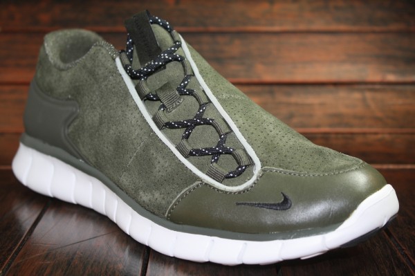 Nike Footscape Free Microperf Suede 3