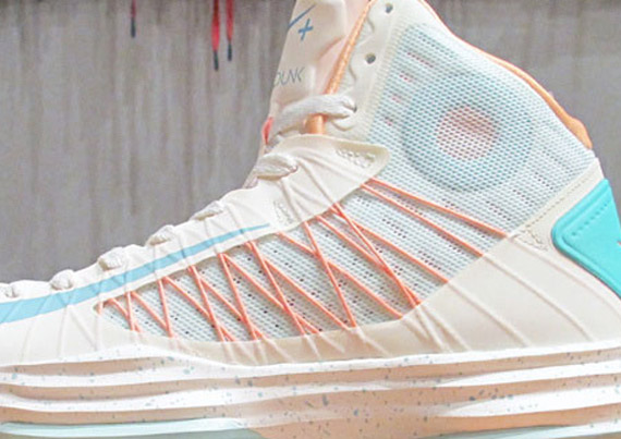 Nike Hyperdunk+ 'Sport Pack' - Calypso - Julep - Peach Cream