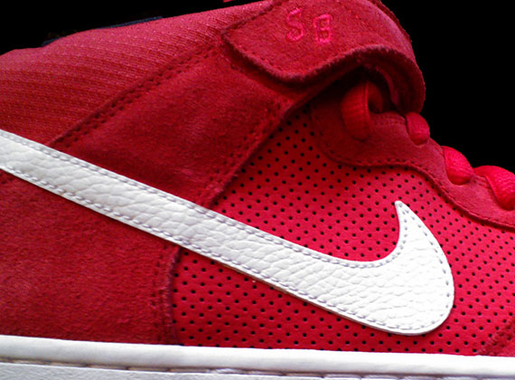 Nike SB Dunk Mid "Team Red" - Spring 2013