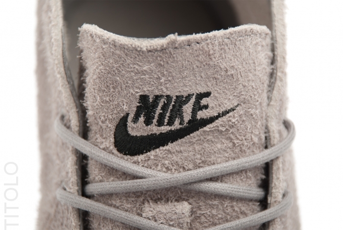 Nike Wmns Toki Lite Premium Light Charcoal 3