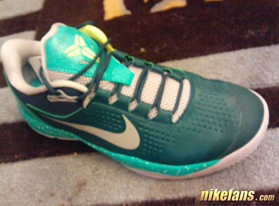 Nike Zoom Kobe Venomenon Iii Teal Yellow White 2