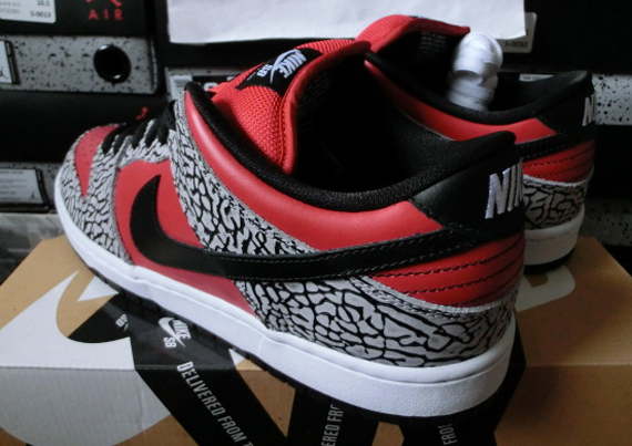 Supreme Sb Dunk Low 2012 0