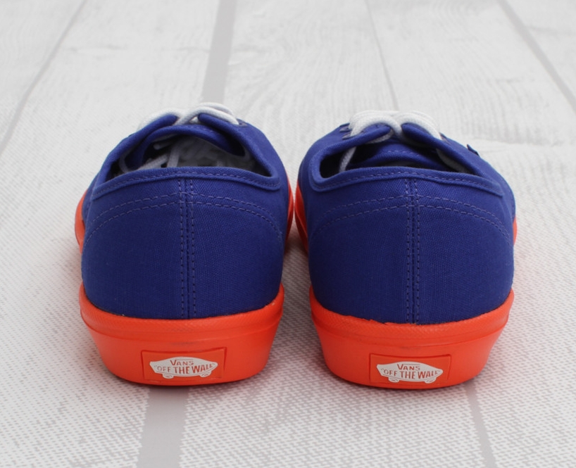 Vans Pop Authentic Lite 04