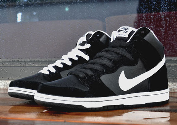 Nike SB Dunk High - Black - White