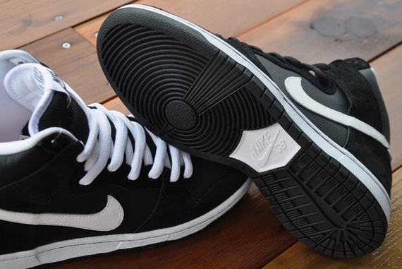 Black White Sb Dunk Hi 9