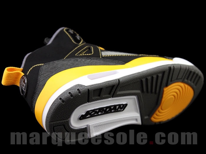 Jordan Spizike Black University Gold 05