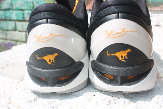 Kobe Vii Cheetah Arriving 4