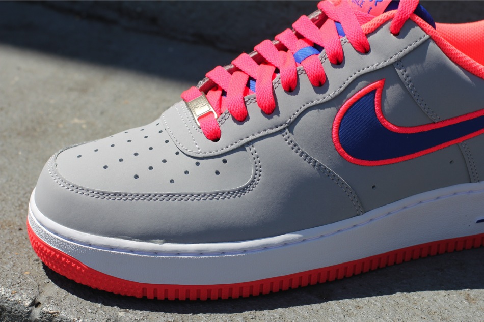 Nike Air Force 1 Low Wolf Grey Game Royal Hot Punch 01