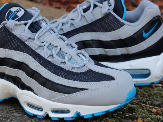 Nike Air Max 95 - Wolf Grey - Dark Obsidian - Blue Glow