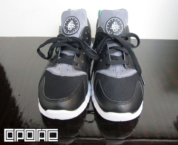 Nike Huarache Free Runner Black Cool Grey Dark Pine 4